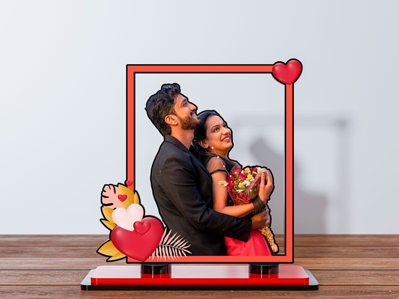 Wild Leaves and Hearts Styled Miniature Photo Stand Design