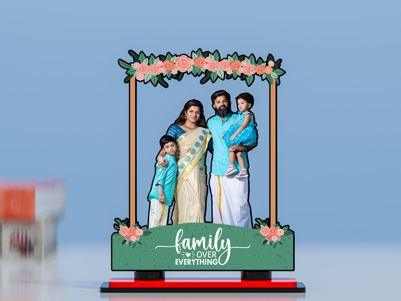 Family Over Everything Miniature Photo Stand Design