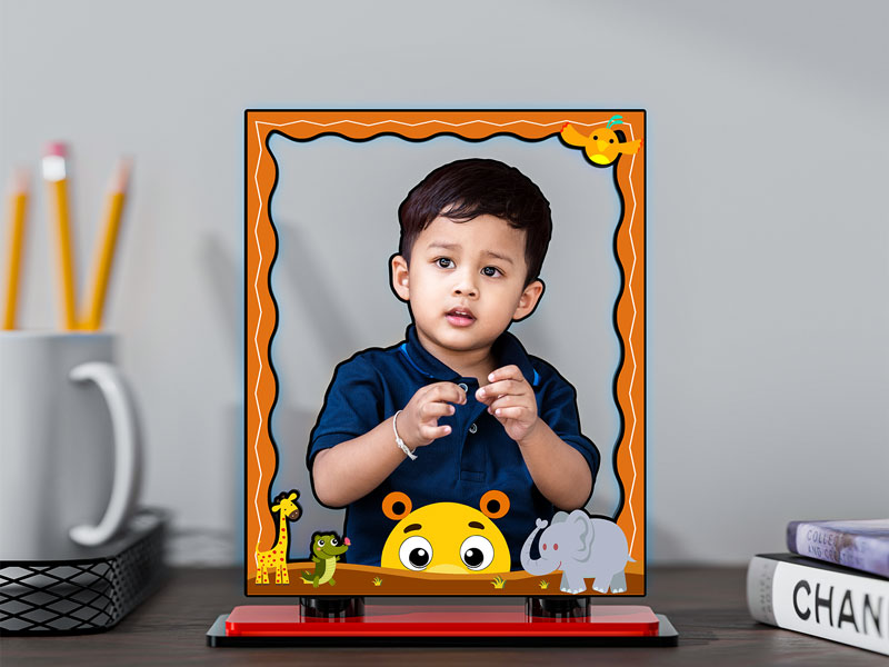 Cute Baby Animal Styled Miniature Photo Stand Design