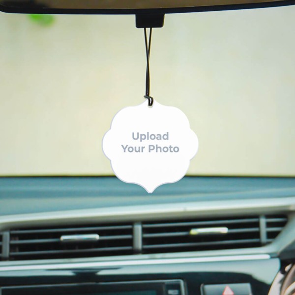 Hanging Image in Quatrefoil Type Shape