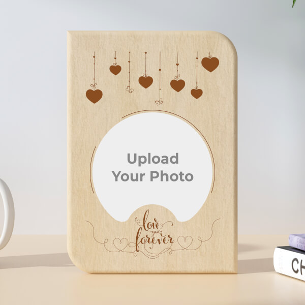 Couple Hanging Hearts Circle Style Design Portrait Wooden Photo Stand