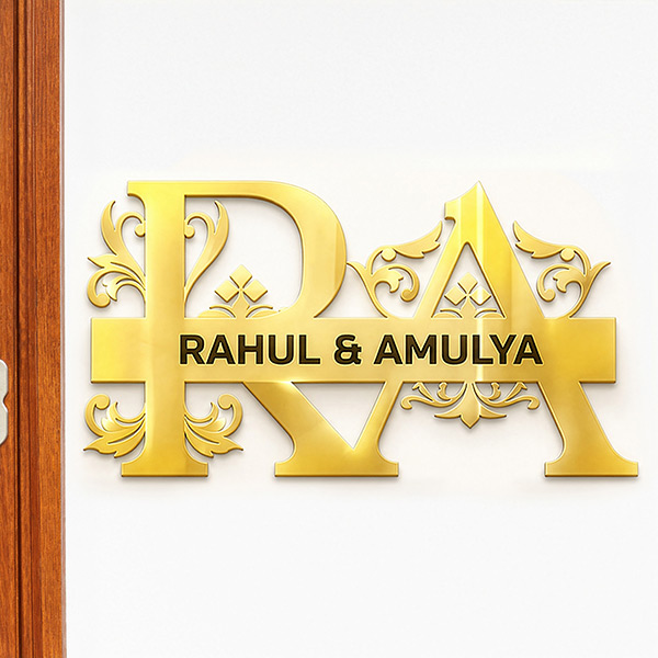 Royal Couple Nameplates